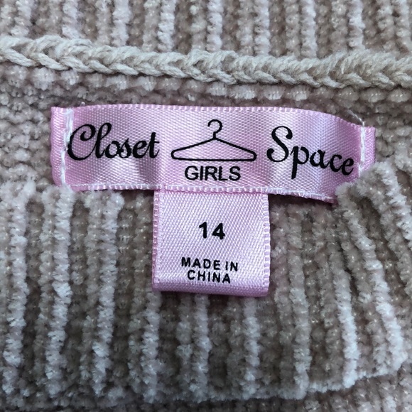 Girl’s sweater. - Picture 7 of 8